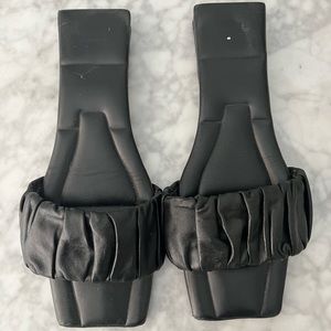 Khaite Crete Black Leather Slide